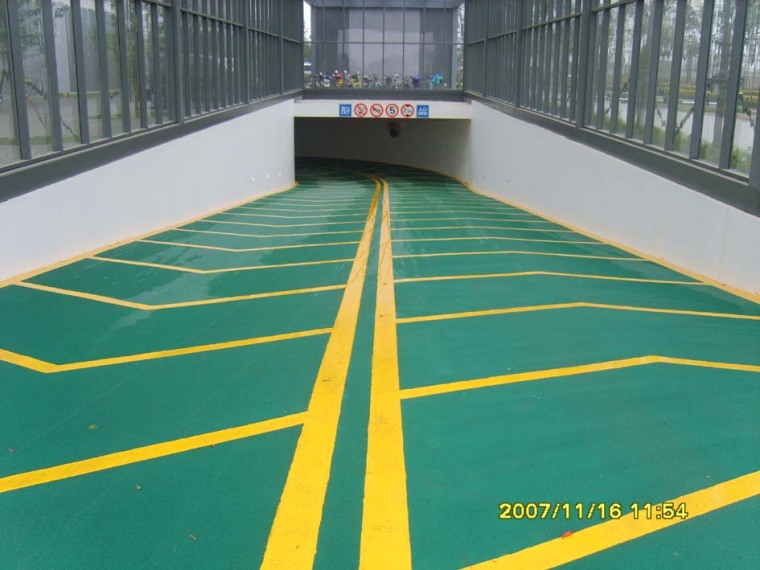 停车场地坪漆工程标准设计方案-停车场出入口无振动防滑坡道地坪