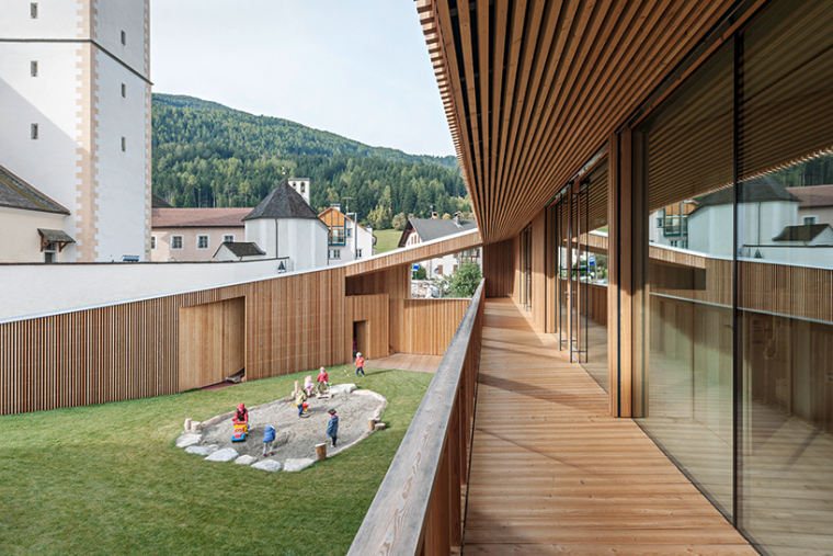 意大利木质结构幼儿园-feld72-kindergarten-valdaora-di-sotto-tyrol-designboom-03