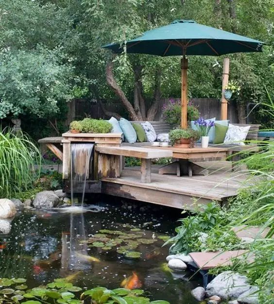 庭院鱼池CAD资料下载-夏日，院中鱼池。