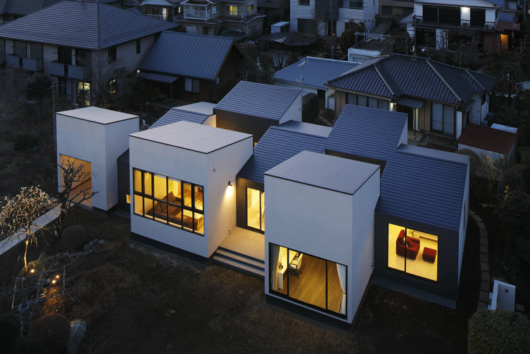 日本悬浮盒子住宅案例资料下载-日本HOPSCOTCH住宅