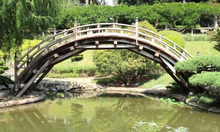 中国历史上有种结构奇特的惊险桥梁，今天的结构工程师都很难计算_8