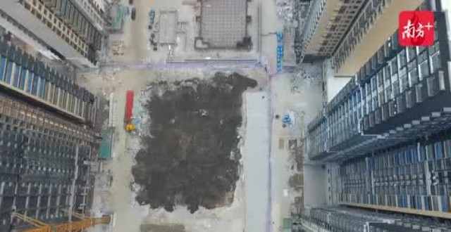 万科楼盘最新资料下载-万科在建楼盘发生2000㎡坍塌！现场触目惊心！
