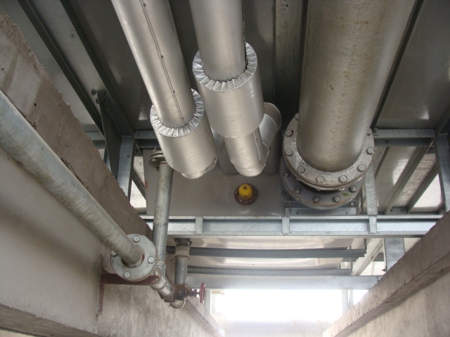 空调板排水管安装图集资料下载-暖通空调安装技术中的难点及要点探讨