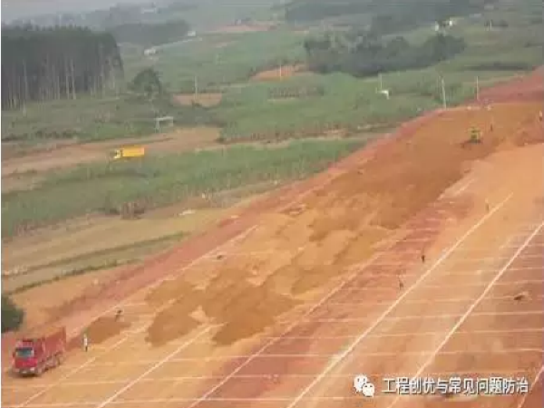 提高路基石灰土施工效率资料下载-（路基+基层+面层）市政道路标准化施工指南