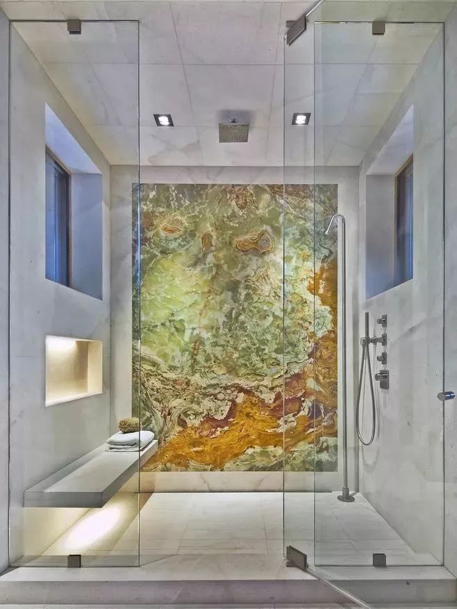 卫生间墙体瓷砖资料下载-原来卫生间的瓷砖可以铺的这么美