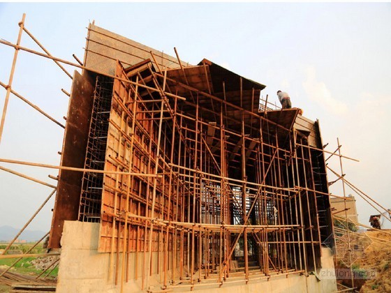 钢筋混凝土施工要点资料下载-1-6.0钢筋混凝土框架涵顶进施工专项方案61页（知名企业）