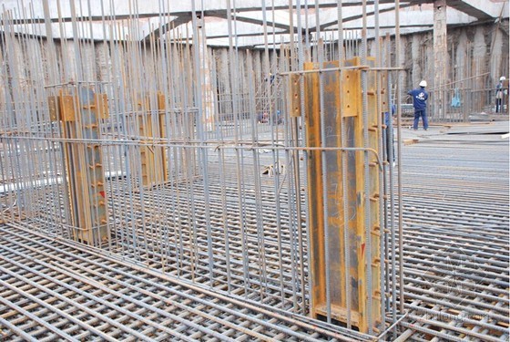 [天津]超高层综合体施工过程技术及质量管理汇报讲义-型钢劲性柱施工质量控制 