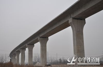 高架道路与建筑的衔接资料下载-高架道路工程创优规划（11页）