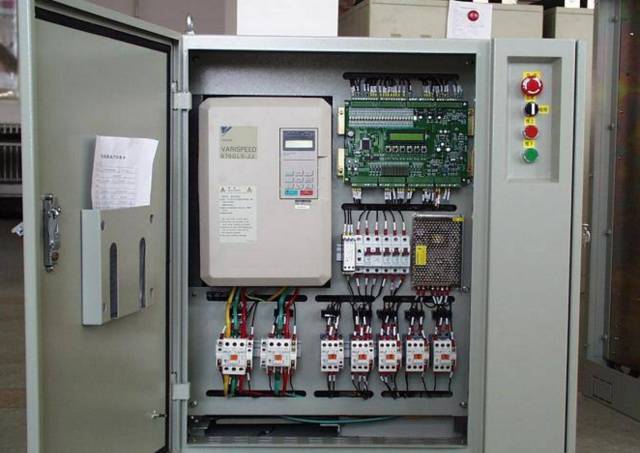 变频电气控制柜资料下载-变频器控制柜设计5大要领