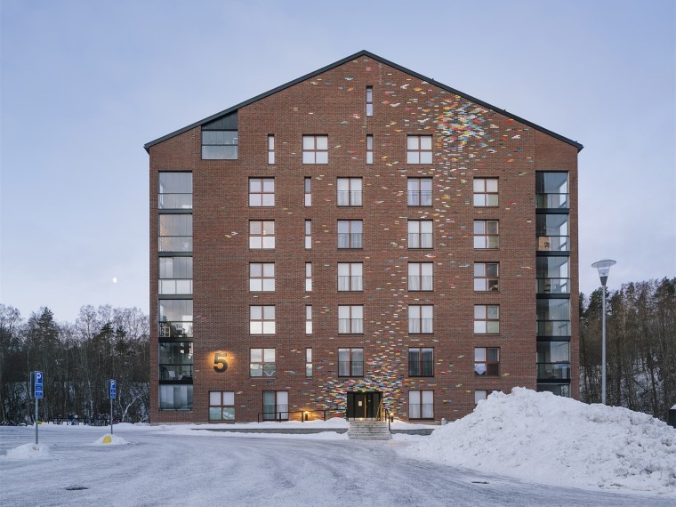 芬兰自然中心资料下载-芬兰Albertinpiha公寓楼
