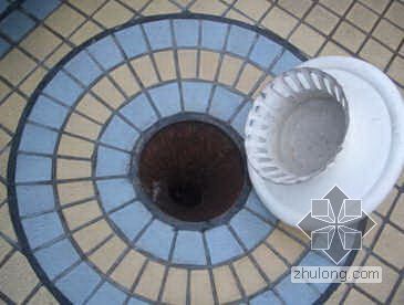 高层屋面雨水资料下载-北京某高层办公楼屋面施工方案（鲁班奖）