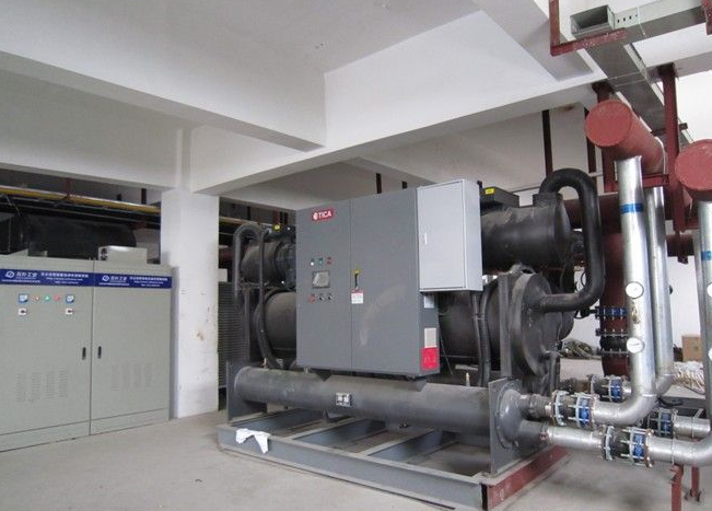 蓄水池结施资料下载-中央空调系统设备设施运行使用安全管理