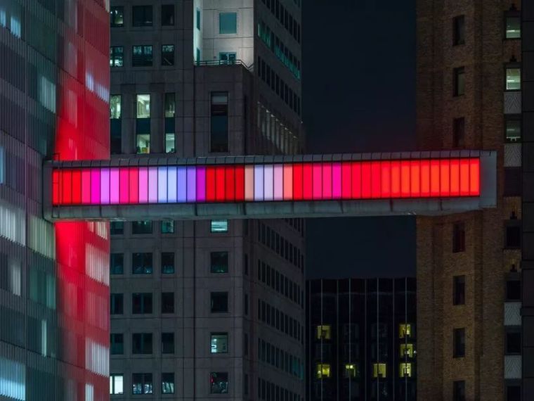 底特律新建“漂浮光柱”，照亮夜晚的城市！_6