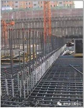 梁包柱资料下载-钢筋工程施工质量标准化工艺做法图解，墙柱梁钢筋学起来！