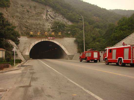 公路消防设计资料下载-高速公路隧道消防工程施工组织设计（36页）