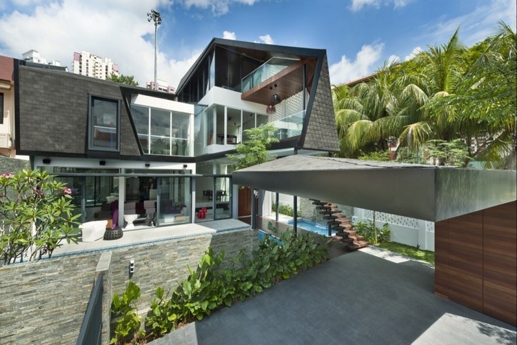 雅加达热带私人住宅资料下载-热带住宅与自然环境间相结合