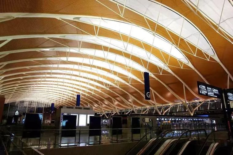 白云机场T2航站楼钢结构资料下载-张弦梁--演化、设计要点和案例
