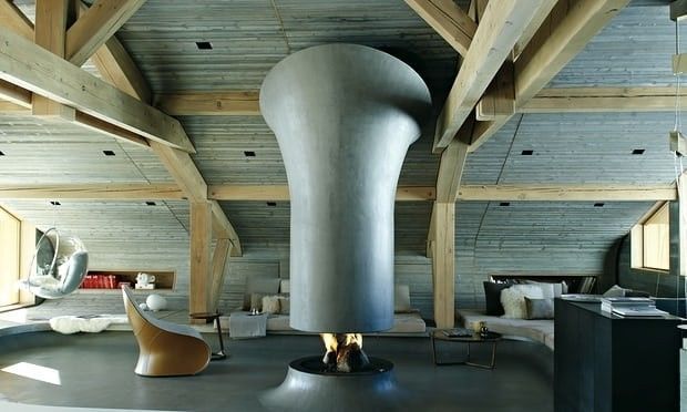 法国阿尔卑斯木屋资料下载-这栋 530㎡ 的木屋, 简陋的外观下，室内竟比五星级客房还牛
