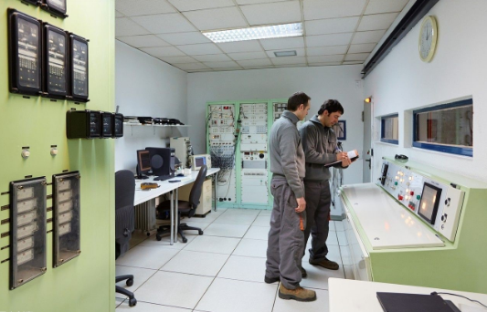 实验室净化空调招标文件资料下载-电子技术综合实验室设备及其它设施招标文件