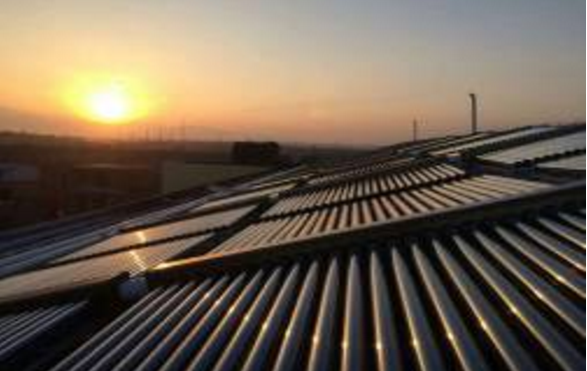 太阳能空气能双水箱资料下载-太阳能+空气能采暖工程综合示范项目