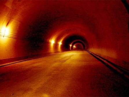 6车道隧道设计图资料下载-双向6车道双跨连拱隧道工程实施性施工组织设计