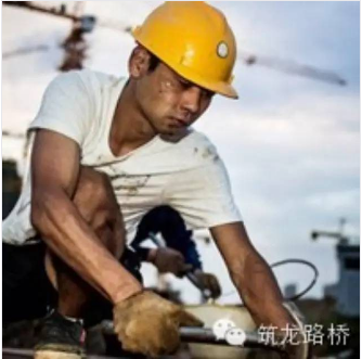 公路造价员培训资料下载-施工员、质检员、预算员、安全员……到底选哪个