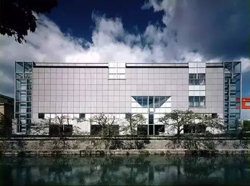 com 1993年 第十五届 槙文彦fumihiko maki 日本