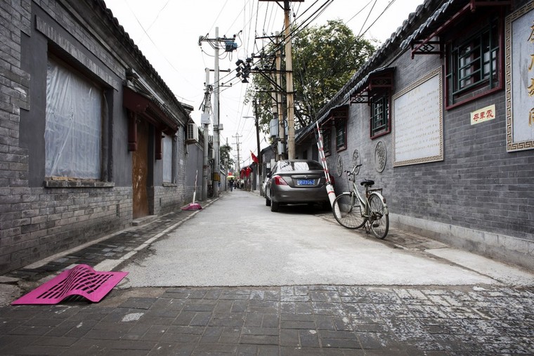 北京胡同建筑cad资料下载-北京胡同排水口盖子烟灰缸景观