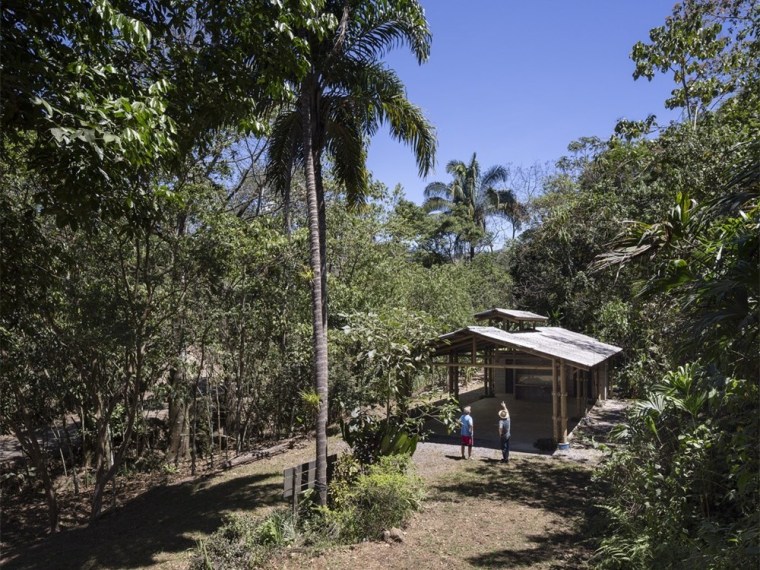 某旅游风景区游客接待中心资料下载-哥斯达黎加生物保护游客中心