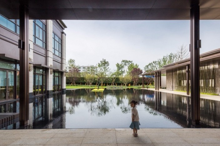 御龙湾住宅景观资料下载-成都中海御湖世家住宅景观