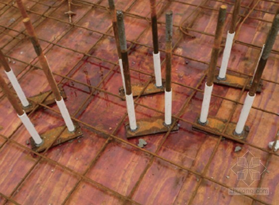 楼板悬挑构造资料下载-[吉林]大型广场工程型钢悬挑脚手架施工方案(60页)