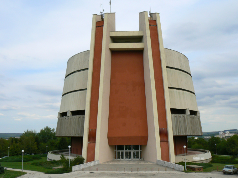 广联达计价软件学习手册-pleven-panorama-building.jpg