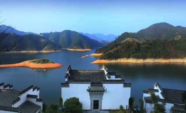 别墅大院门资料下载-藏在黄山脚下绝美山水里的中国最私密酒店