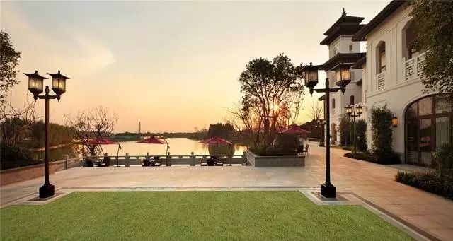 绿城蓝湾小镇酒店资料下载-乌镇雅园——中国最成功的养老度假小镇