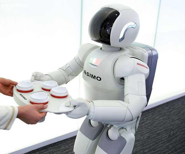 机器人推动未来就业结构变革-机器人.png