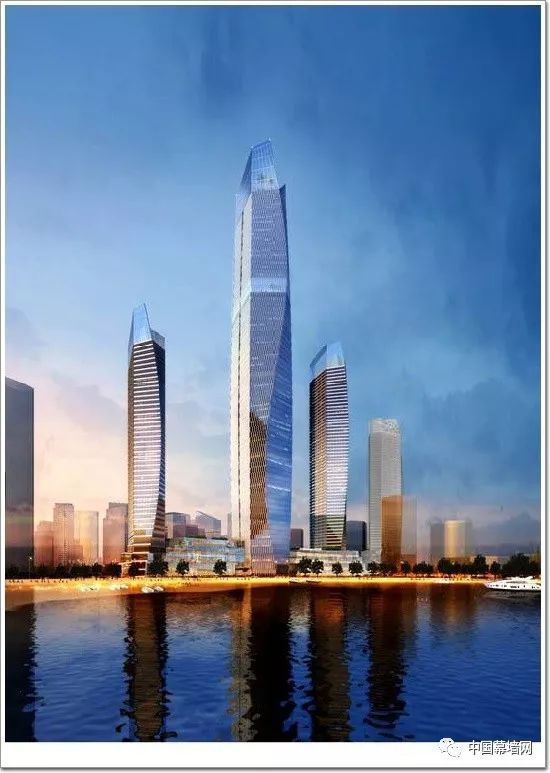底层商业玻璃幕墙资料下载-[工程]369米青岛第一高，海天中心蓝色玻璃幕墙营造“鳞片”光感