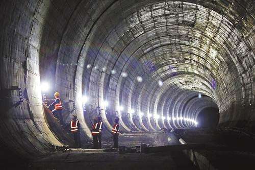 隧道工程技术管理制度资料下载-铁路隧道施工技术管理制度（PPT）