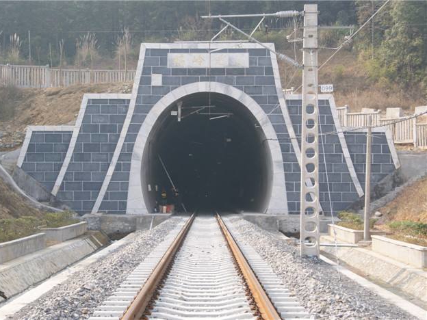 关键词:        双线隧道洞口铁路砼结构耐久性