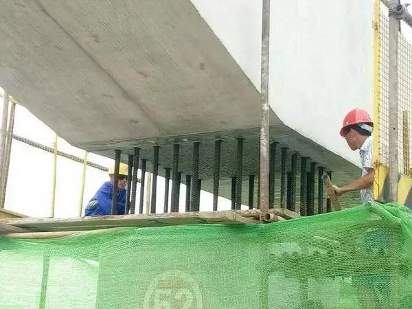 沈阳市政工程资料下载-沈阳大型市政建设首次采用装配式盖梁拼装施工工艺