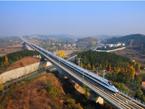 铁路线路防护栅栏资料下载-中外高速铁路线路病害防治及维修养护技术176页