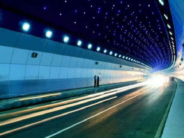 隧道风机启动资料下载-“LED+智能”在公路隧道照明的应用研究