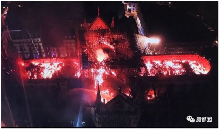 全人类痛哭！800年巴黎圣母院猛烈着火！塔楼撕裂轰然倒塌！_100