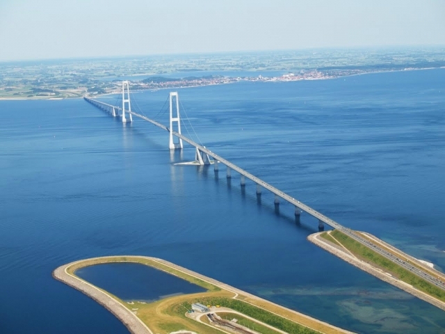 全世界预算费用超支最严重的巨型工程-大贝尔特桥.jpg
