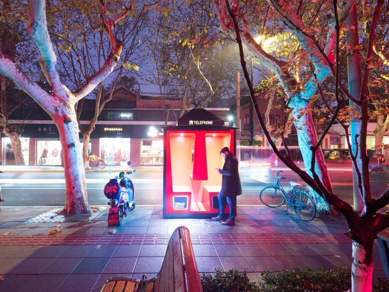 长沙星沙集散中心电话资料下载-上海豫园路橙色电话亭装置