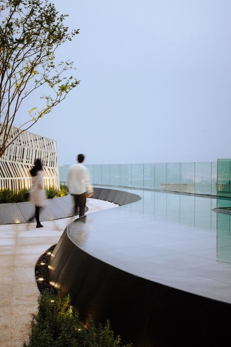 019-Sky Mirror - Landscape of Chongqing Eling Residences by Change Studio