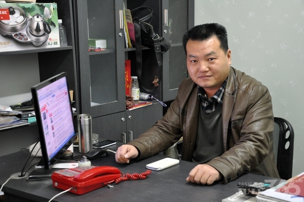 副总经理年度工作总结资料下载-365乐居网对美国邓恩涂料副总经理葛辉的采访