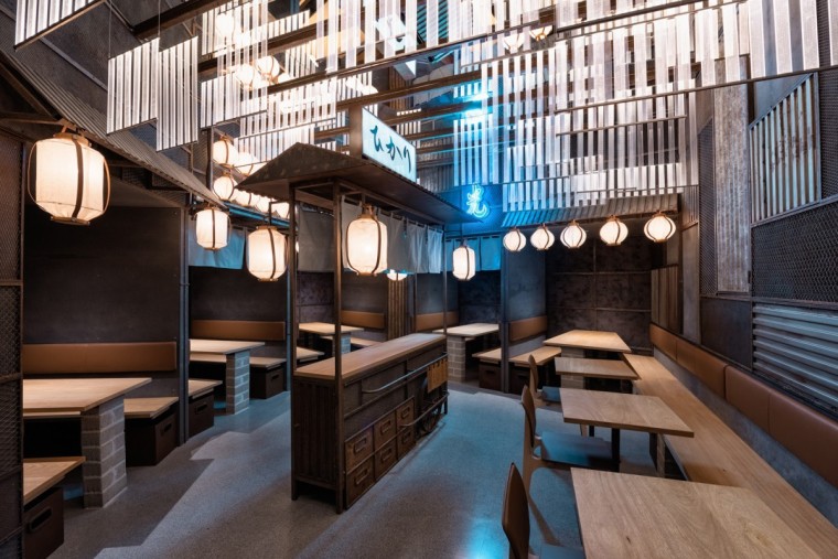 日本餐馆装修效果图资料下载-Hikari日式酒吧室内实景效果图
