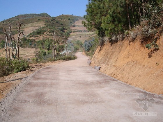 公路水泥稳定碎石基层资料下载-公路水泥稳定碎石基层施工技术交底