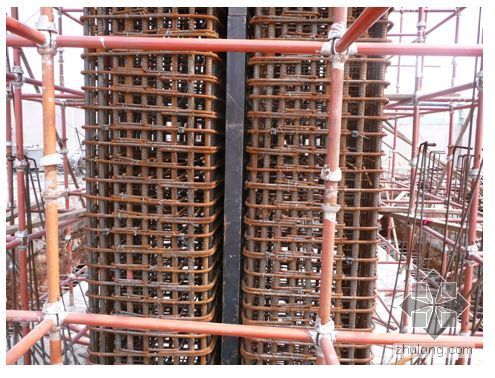 核心筒钢模板施工资料下载-深圳某钢柱模板施工方案（钢模板）