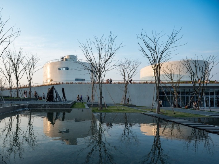 艺术中心雕塑资料下载-OPEN事务所新作“上海油罐艺术中心”正式向公众开放